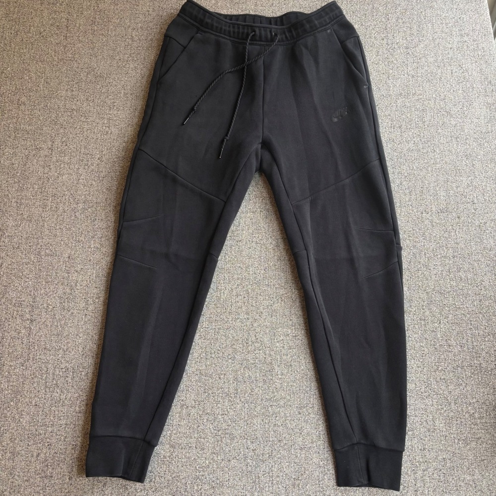 Nike Joggers Mens Medium Tech Fleece Black Tapered Sweatpants Runner Gym
